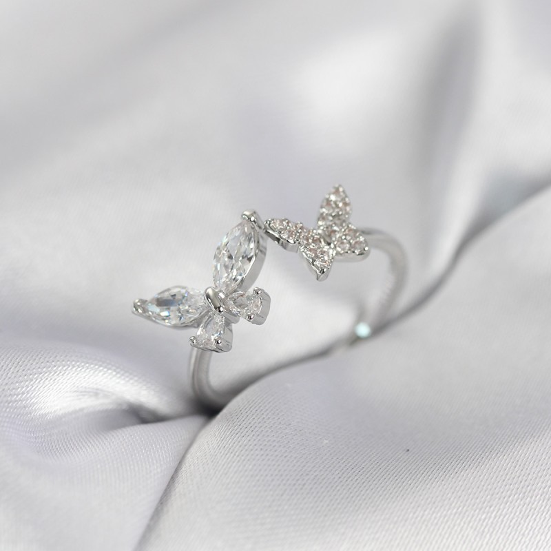 Kelebek Model Zirkon Taşlı Gümüş Renk Kadın Yüzük