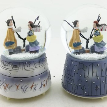 KIŞ MASALI KAR KÜRESI ORTA BOY 