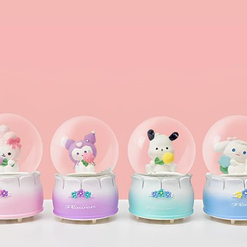 Kuromi Işıklı Kar Küresi 9 Cm 