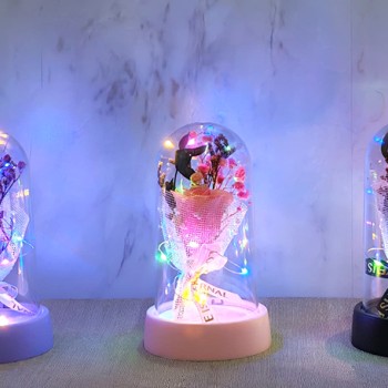 LED Işıklı Müzikli Cam Fanus İçinde Gül Buketi  