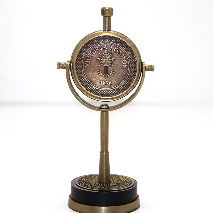 Masa Üstü Pirinç Saat Model 4