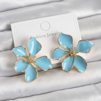 Mavi Mineli Çiçek Model Pirinç Kadın Küpe