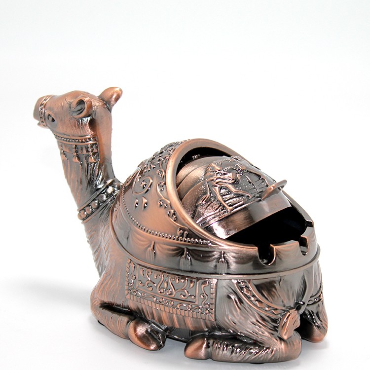 Metal Deve Figürlü Küllük 