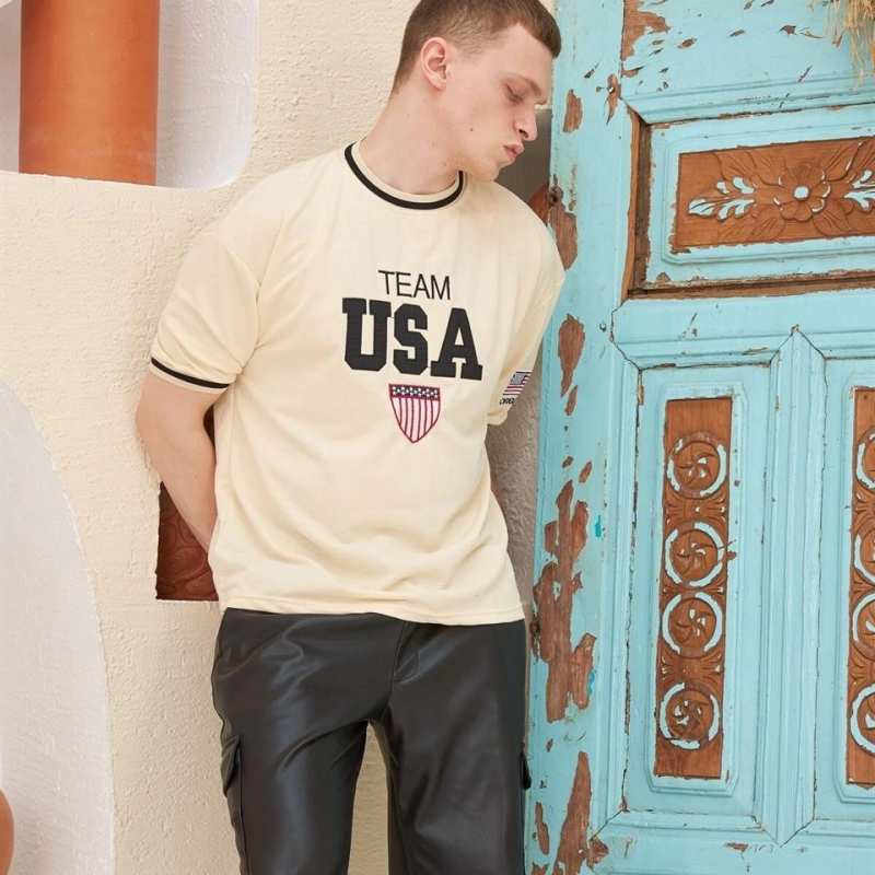 Nakış İşlemeli Ribanalı Oversize T-shirt - Bej