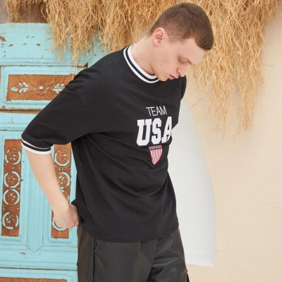 Nakış İşlemeli Ribanalı Oversize T-shirt - Siyah