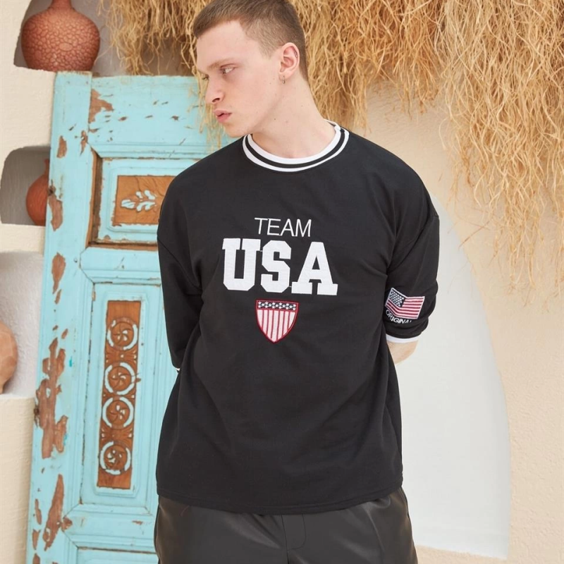 Nakış İşlemeli Ribanalı Oversize T-shirt - Siyah