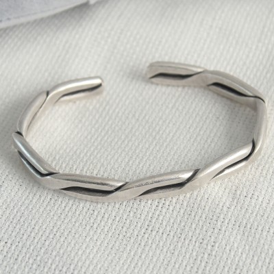 Otantik Gümüş Renk Motif İşleme Plaka Erkek Bileklik