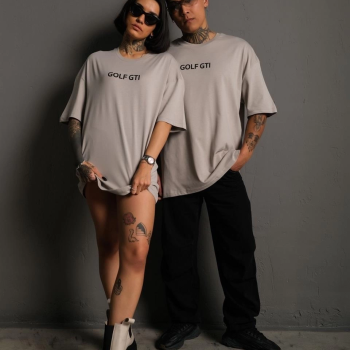 Oversize Baskılı Tişört – Golf GTI Retro Araba Desenli - Gri -