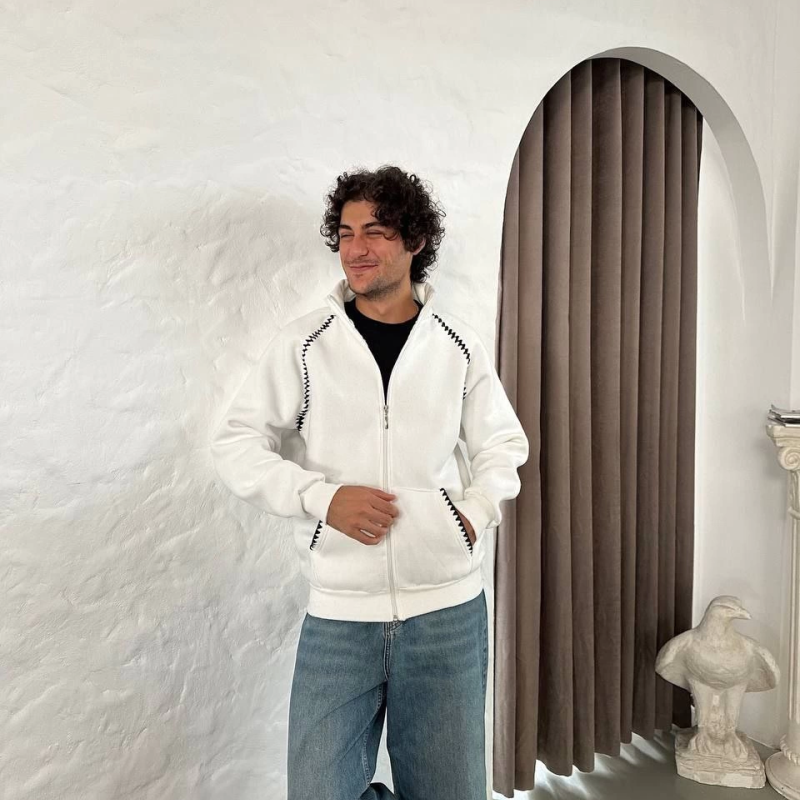 Oversize Dik Yaka Fermuarlı Sweatshirt - Zincir Nakışli Kanguru Cepli - Beyaz -