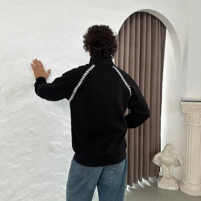 Oversize Dik Yaka Fermuarlı Sweatshirt - Zincir Nakışli Kanguru Cepli - Siyah -