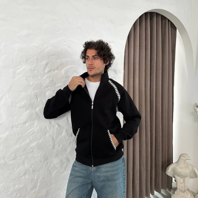 Oversize Dik Yaka Fermuarlı Sweatshirt - Zincir Nakışli Kanguru Cepli - Siyah -