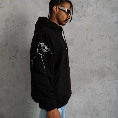 Oversize Üç İplik Kapüşonlu Sweatshirt – Siyah “Don’t Be Terrified” Ön, Sırt ve Kol Baskılı, Kanguru Cepli, Ribanalı Rahat Model- Siyah -