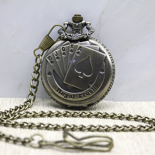 Oyun Kartı Tasarımlı Köstekli Saat 