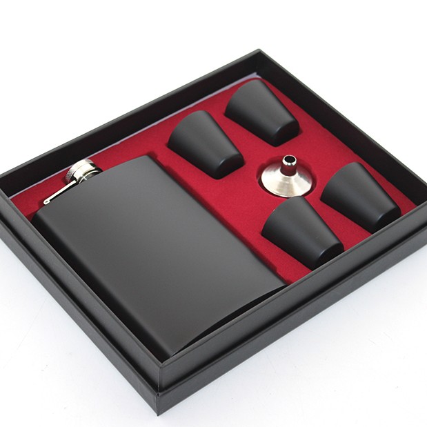 Paslanmaz Çelik 4 Shot Bardaklı Matara Seti Siyah Renk 