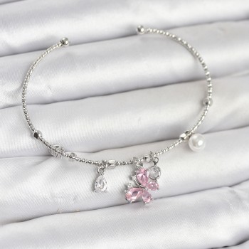 Pembe Kelebek Charmlı Gümüş Renk Kadın Bileklik