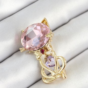 Pembe Zirkon Taşlı Kap Detaylı Kedi Figürlü Gold Renk Kadın Broş