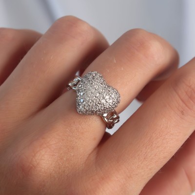 Pirinç Ayarlamalı Gümüş Renk Zirkon Taşlı Bombeli Kalp Yüzük