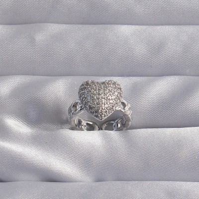 Pirinç Ayarlamalı Gümüş Renk Zirkon Taşlı Bombeli Kalp Yüzük