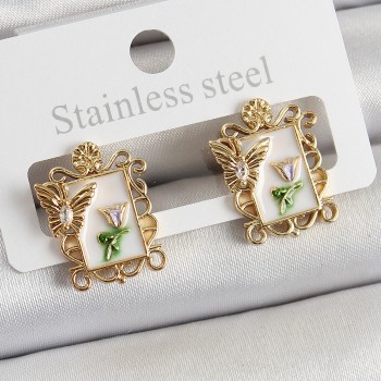 Pirinç Beyaz Mineli Sanatsal Portre Model Gold Renk Kadın Küpe