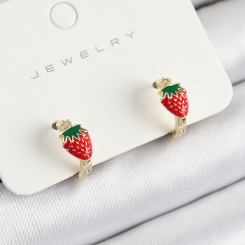 Pirinç Çilek Model Gold Renk Çocuk Küpe