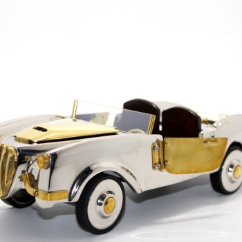 Pirinç Eski Model Araba  