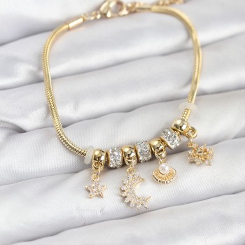 Pirinç Gold Renk Ay Charm Model Charmlı Kadın Bileklik