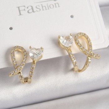 Pirinç Gold Renk Düğüm Model Zirkon Taşlı Kalp Detay Kadın Küpe