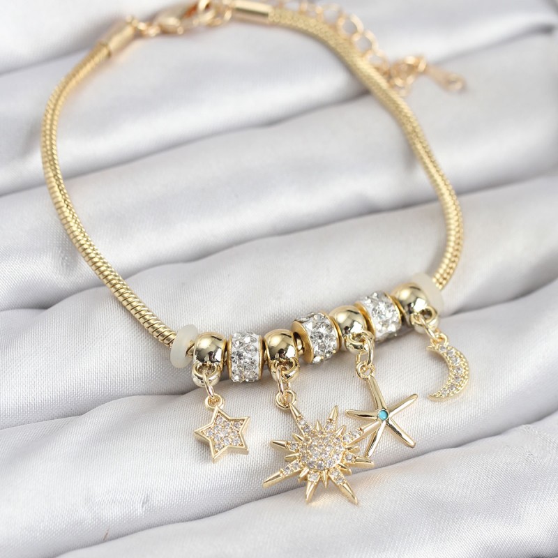 Pirinç Gold Renk Güneş Tema Charmlı Kadın Bileklik