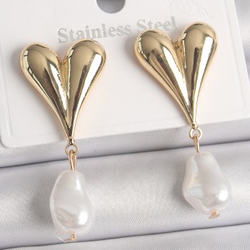 Pirinç Gold Renk Kalp Model Sallantı İnci Damla Model Kadın Küpe