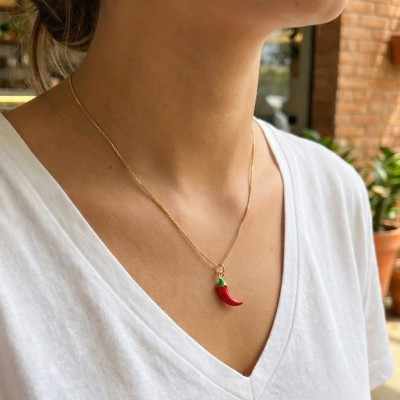 Pirinç Gold Renk Kırmızı Kapya Biber Model Kadın Kolye