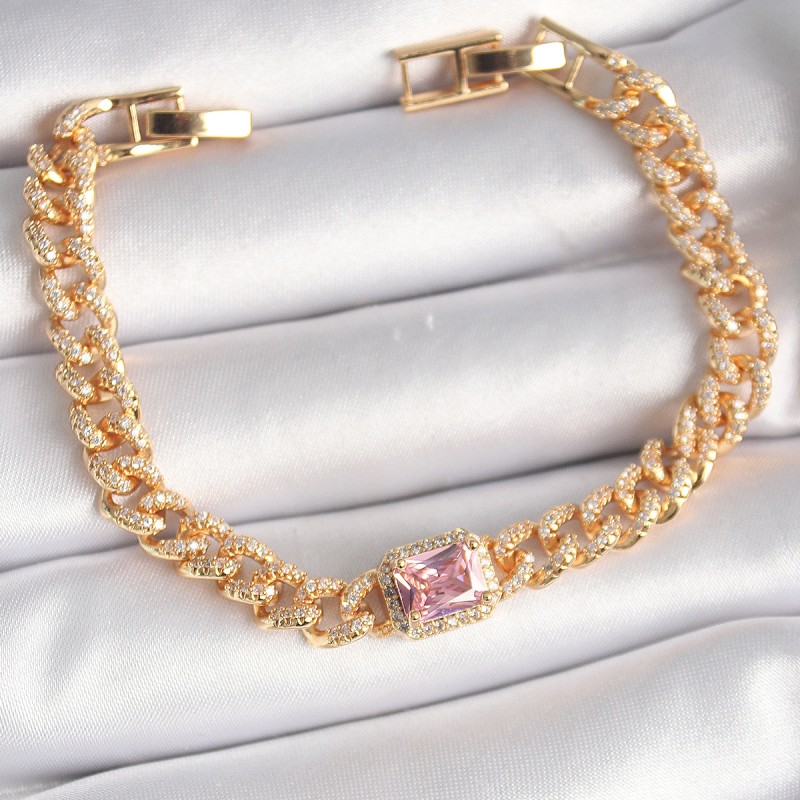 Pirinç Gold Renk Pembe Kare Zirkon Taşlı VIP Seri Kadın Bileklik