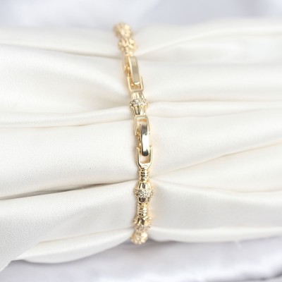 Pirinç Gold Renk VIP Seri Punta Model Zirkon Taşlı Kadın Bileklik