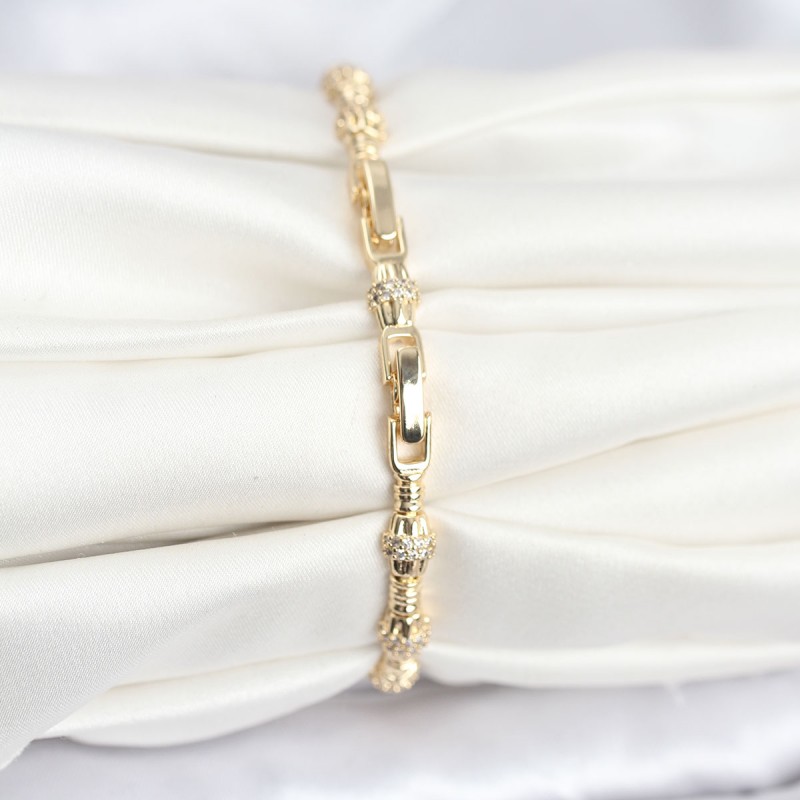 Pirinç Gold Renk VIP Seri Punta Model Zirkon Taşlı Kadın Bileklik