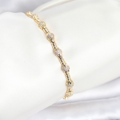 Pirinç Gold Renk VIP Seri Punta Model Zirkon Taşlı Kadın Bileklik