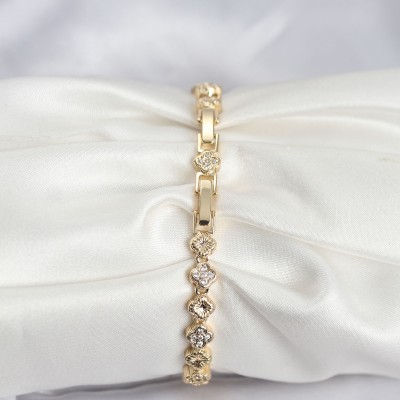 Pirinç Gold Renk VIP Seri Sıralı Yonca Model Zirkon Taşlı Kadın Bileklik