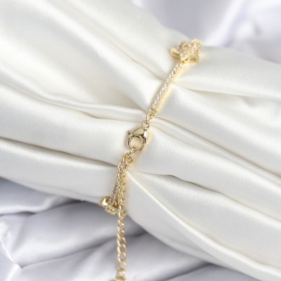 Pirinç Gold Renk Yıldız Model Kadın Bileklik