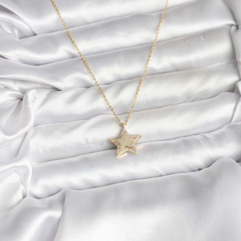 Pirinç Gold Renk Zincirli Yıldızlı Model Kadın Kolye