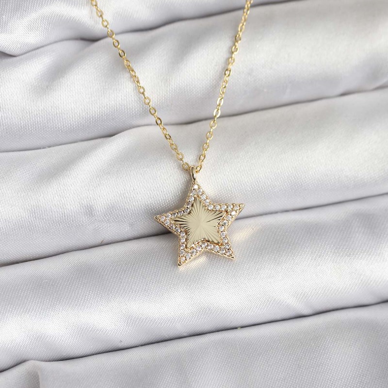 Pirinç Gold Renk Zincirli Yıldızlı Model Kadın Kolye