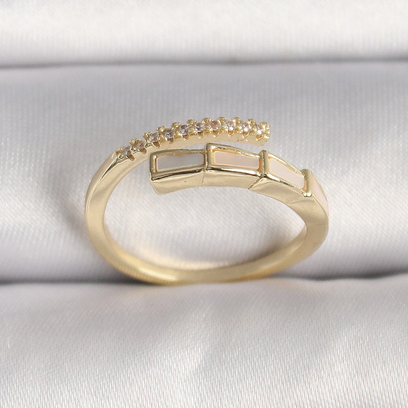 Pirinç Gold Renk Zirkon Taş Detaylı Yılan Model Ayarlanabilir Yüzük