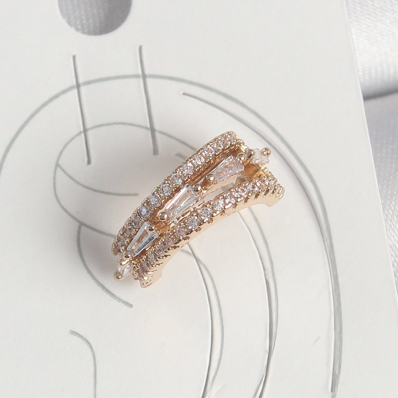 Pirinç Gold Renk Zirkon Taşlı 3'Lü Sıralı Model Kadın Kıkırdak Küpe