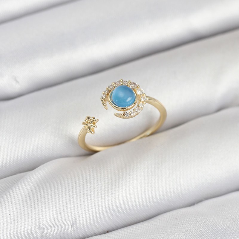 Pirinç Gold Renk Zirkon Taşlı Ay Yıldız Kadın Yüzük