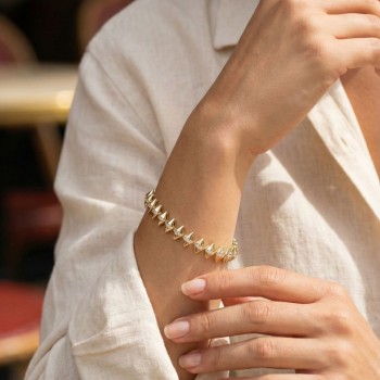 Pirinç Gold Renk Zirkon Taşlı Baklava Model Kadın Bileklik