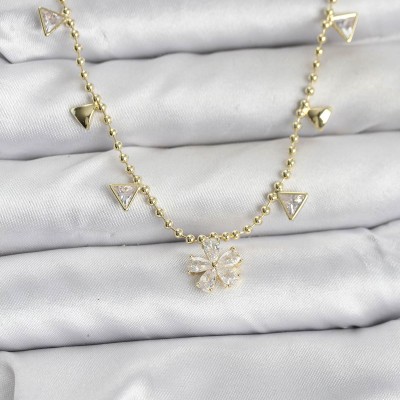 Pirinç Gold Renk Zirkon Taşlı Çiçek Model Kadın Kolye