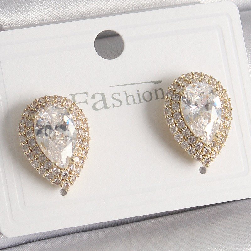 Pirinç Gold Renk Zirkon Taşlı Damla Model Kadın Küpe