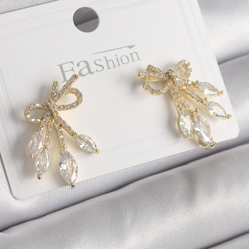 Pirinç Gold Renk Zirkon Taşlı Düğüm Model Damla Zirkon Taşlı Kadın Küpe