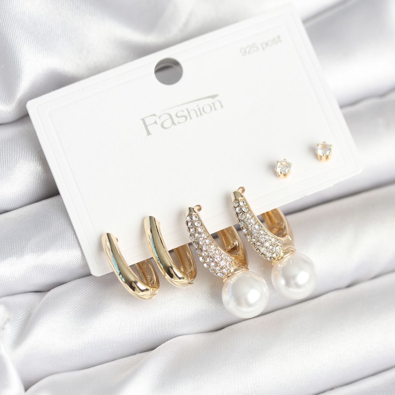 Pirinç Gold Renk Zirkon Taşlı İnci Detaylı 925 Ayar Gümüş Çivili Kadın Küpe Seti