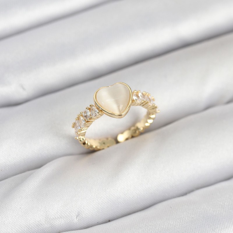 Pirinç Gold Renk Zirkon Taşlı Kalpli Kadın Yüzük