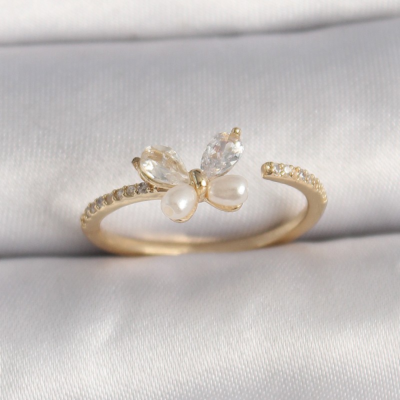 Pirinç Gold Renk Zirkon Taşlı Kelebek Mode İnci Detay Ayarlanabilir Yüzük