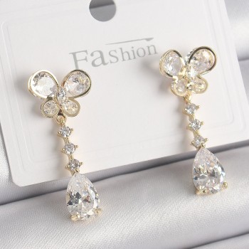 Pirinç Gold Renk Zirkon Taşlı Kelebek Model Sallantı Damla Zirkon Taş Kadın Küpe