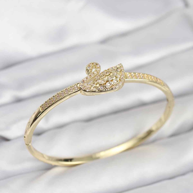 Pirinç Gold Renk Zirkon Taşlı Kuğu Model Kadın Kelepçe Bileklik